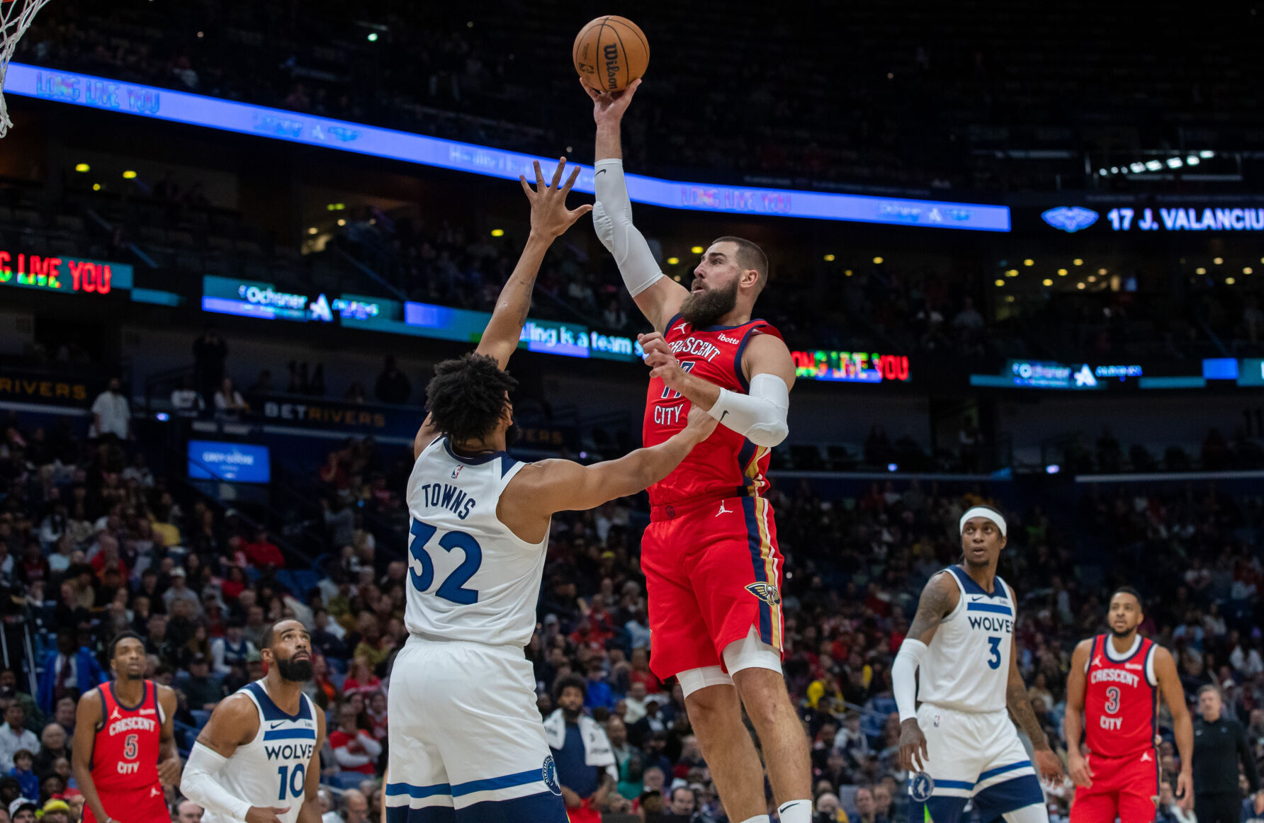 NO.pelicanstimberwolves.121223.0284.jpg